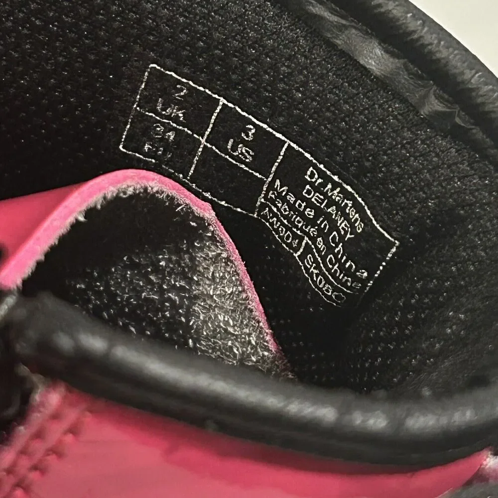 Dr Doc Martens Delaney Youth Size 3 Boots Hot Pink Lace Up Side Zip‎ Patent